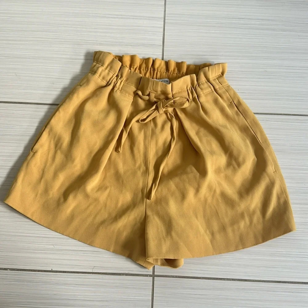 Babaton (Aritzia) Mustard Yellow Salim Shorts|Size XS
